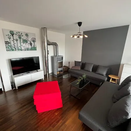 Privat-zimmer In Loft - Zentrum - Privates Bad 民宿