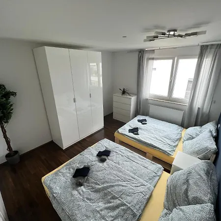 民宿 Privat-zimmer In Loft - Zentrum - Privates Bad