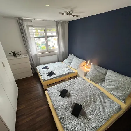 Privat-zimmer In Loft - Zentrum - Privates Bad 民宿 *